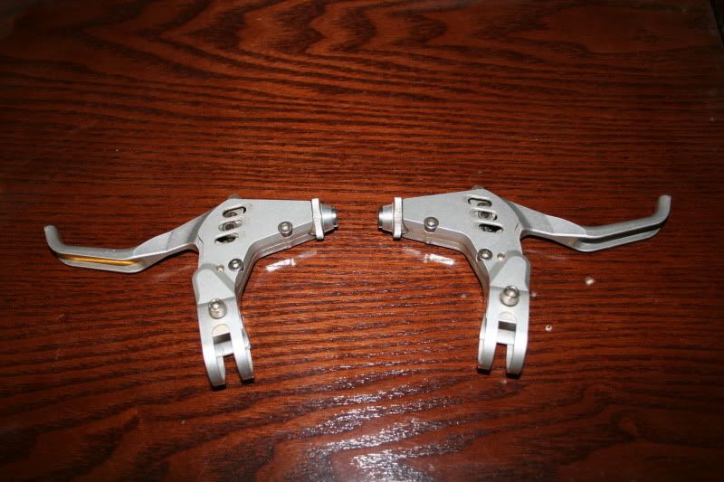 levers004.jpg