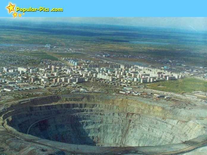 world-biggest-hole-4.jpg