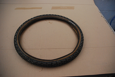 tyre_some_mud_03.JPG
