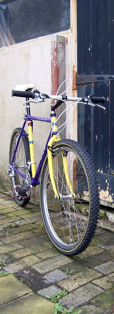 3281371970_9a6d8fe7a6_b.jpg