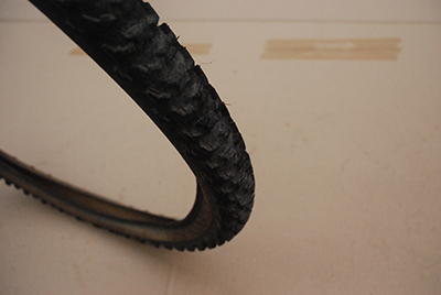 tyre_some_mud_02.JPG