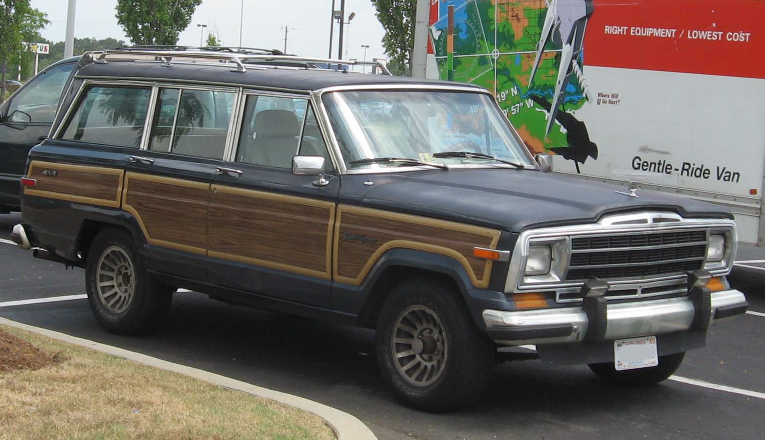 Jeep_Grand_Wagoneer.jpg