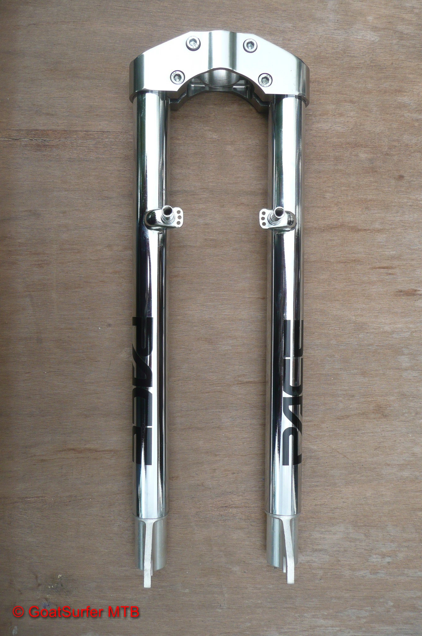 RC30_2ndGen_front.jpg
