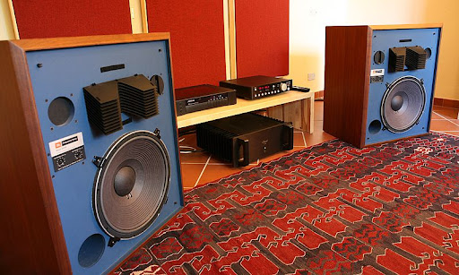 JBL-5.jpg