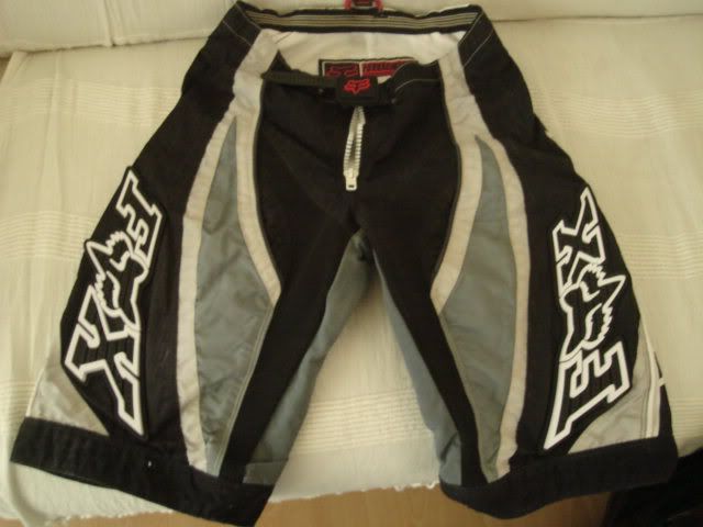 clothes034.jpg