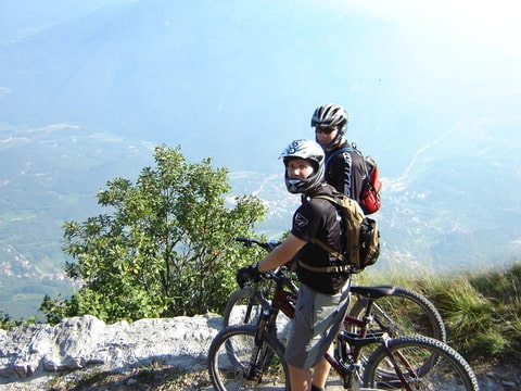 Foto-IZL68RRI.jpg
