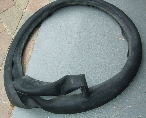 Skinning%20the%20tube.jpg