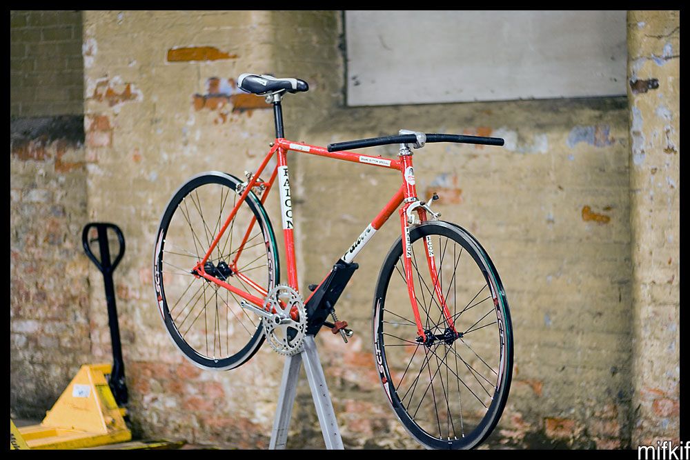 Falcon-fixie-02.jpg