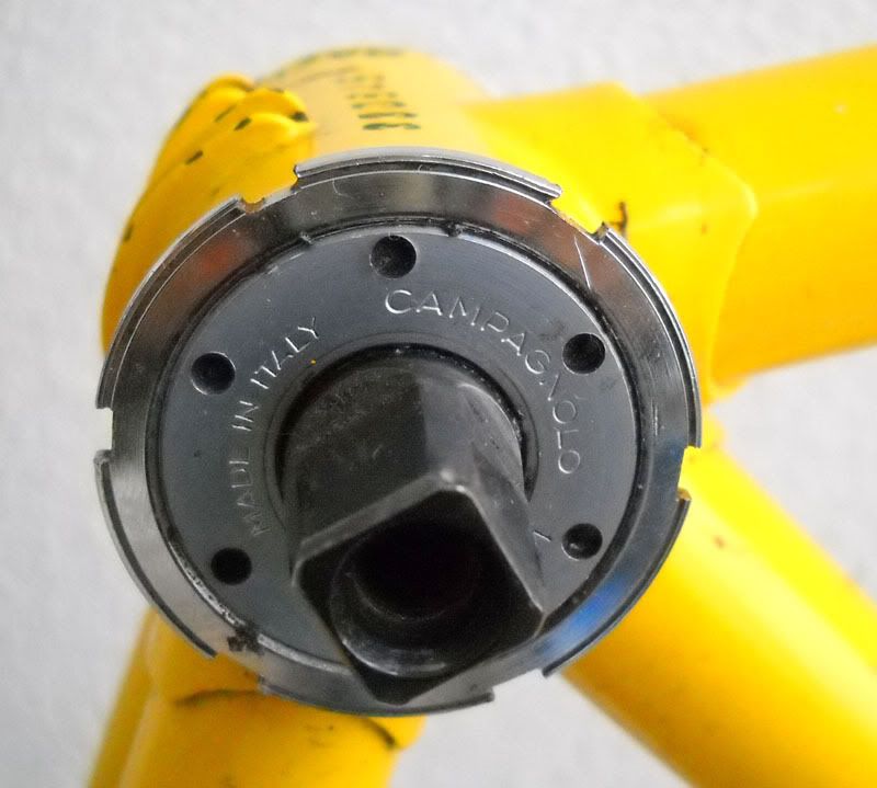 CampagnoloBottomBracket01.jpg