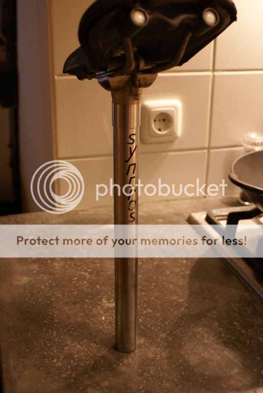 Syncros-seatpost.jpg