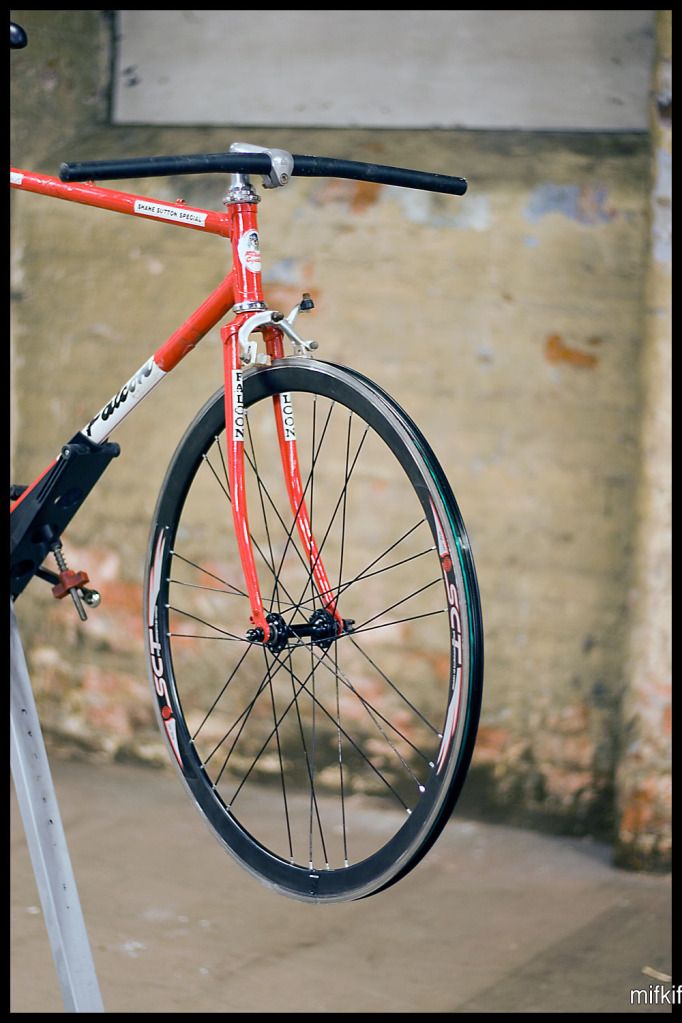 Falcon-fixie-01.jpg