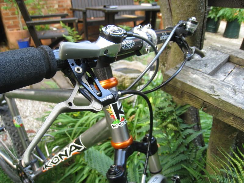 KKLightweight010.jpg