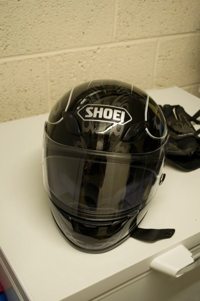 helmet1.jpg