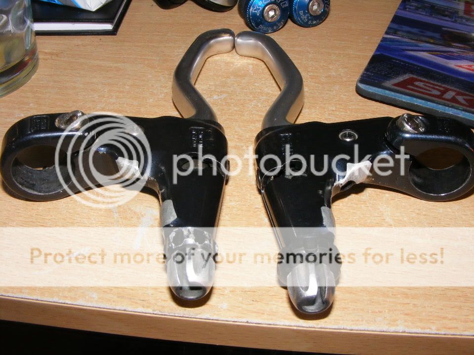 2011_0301levers0014.jpg