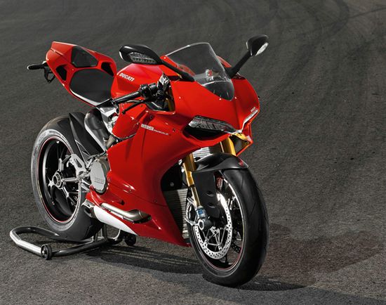 ducati-1199-panigale-01.jpg