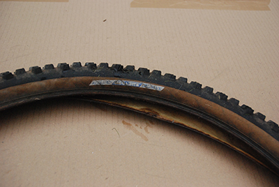 tyre_some_mud_01.JPG