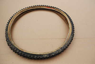 tyre_spike_R_02.JPG