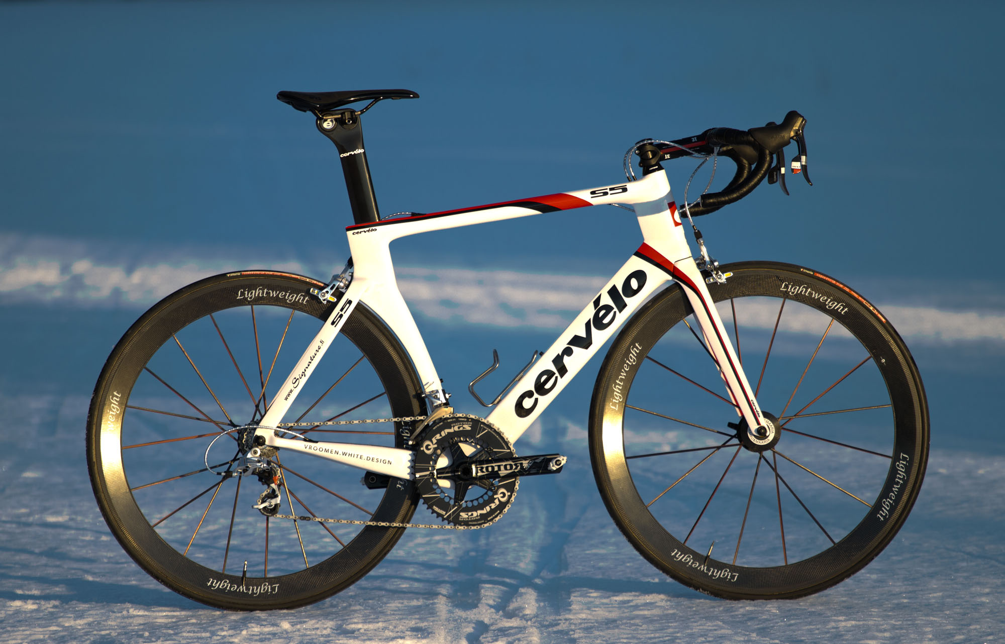 ColnagoOnTheRock21000.jpg
