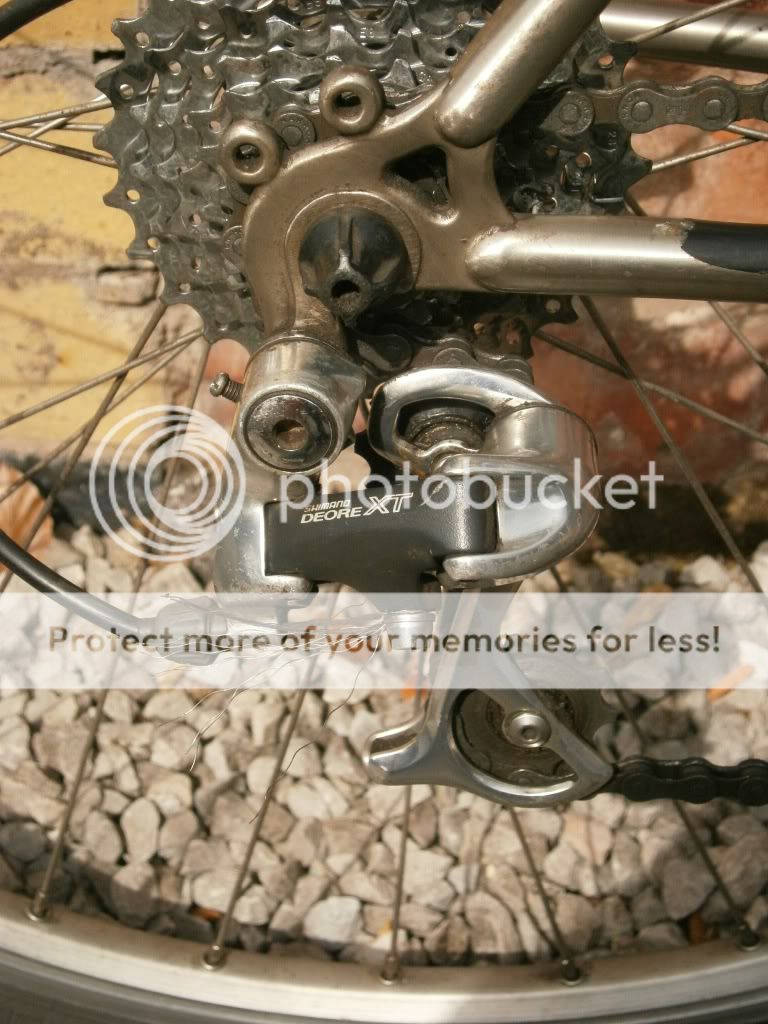 Rderailer.jpg