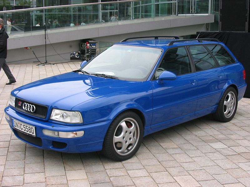 800px-Audi_RS2.jpg