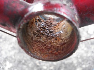 Rusty_Bottom_Bracket-300x225.jpg